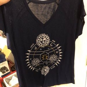 Medium dark blue light weight t-shirt